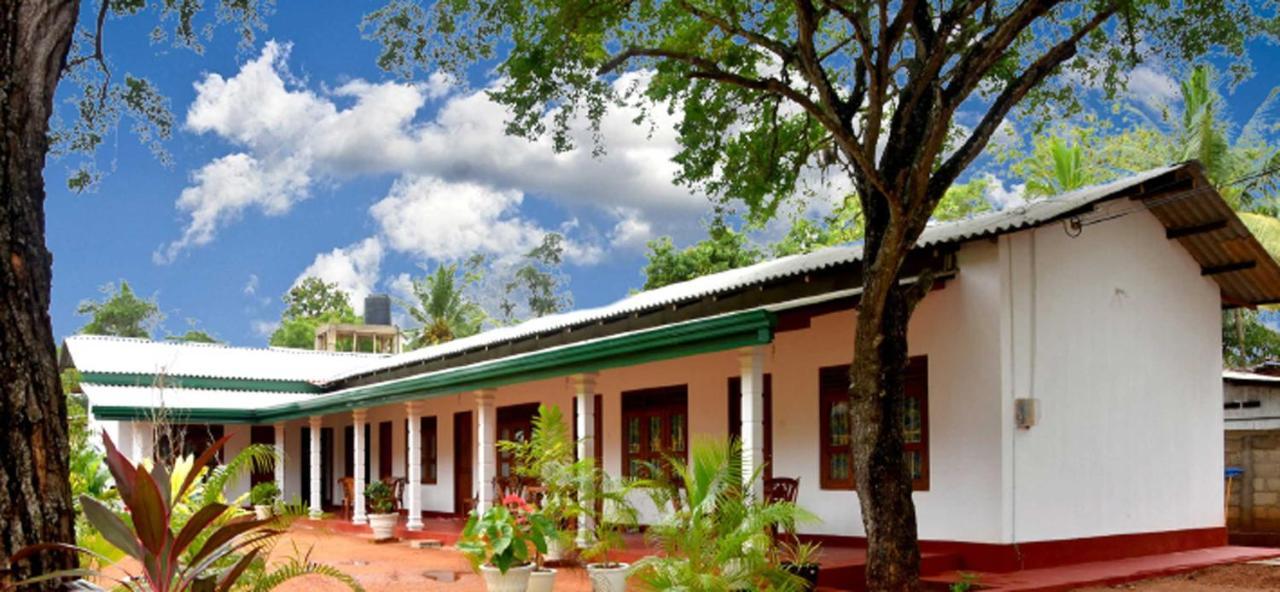 Dula Lake Resort Anuradhapura Eksteriør bilde