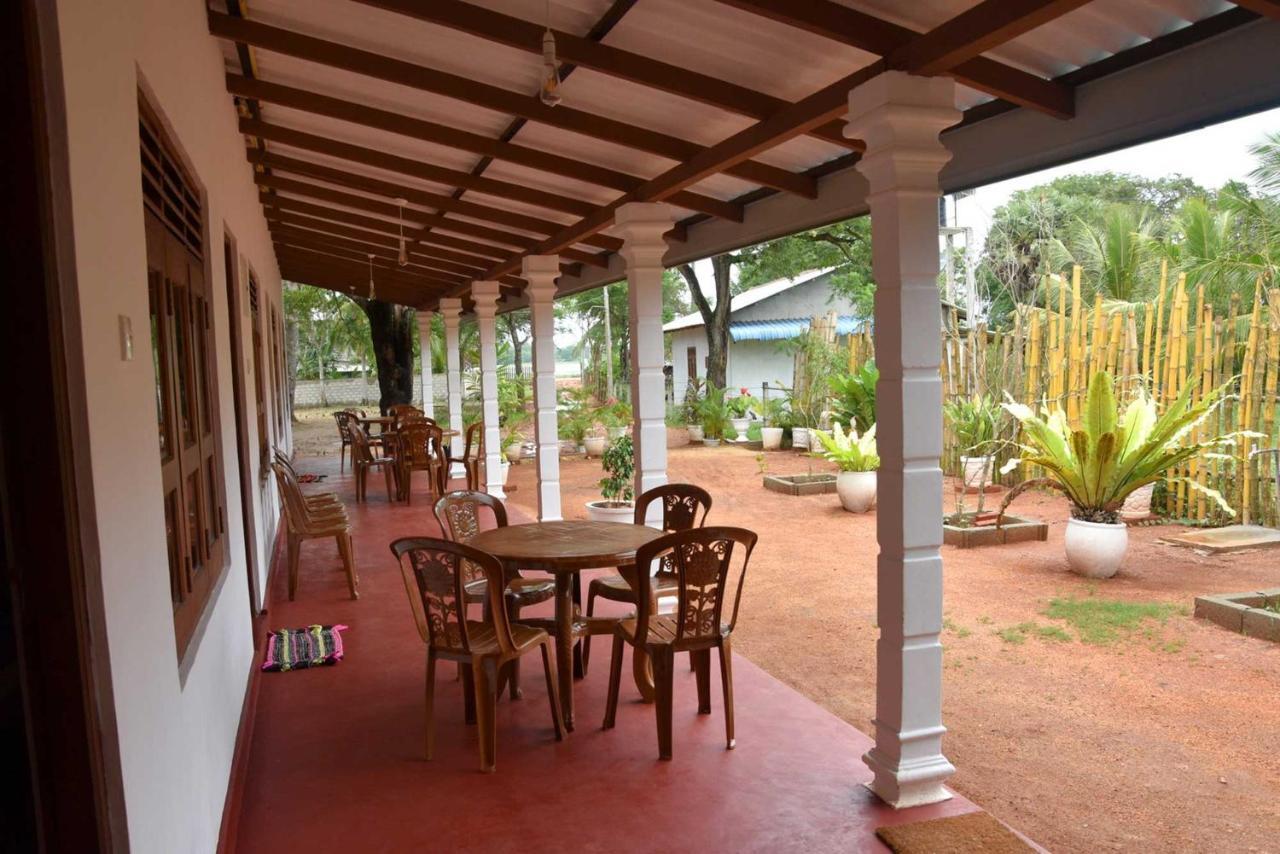 Dula Lake Resort Anuradhapura Eksteriør bilde